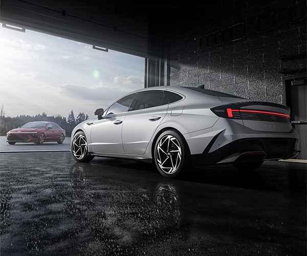 Hyundai Sonata - Image 2